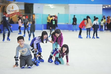  VinKE + caption: “VinKE– kết hợp hoàn hảo của Vui chơi giáo dục– Vui chơi