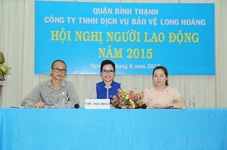 Chủ tọa đoàn gồm: Ông Bùi Anh Hùng