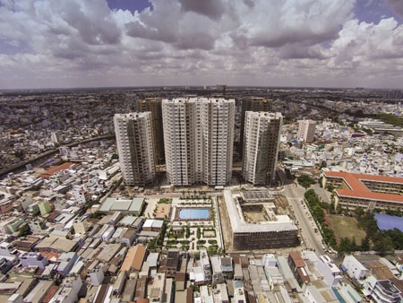 Hình
 thực tế tháng 5/2015 dự án Him Lam Chợ Lớn với 1.456 căn hộ