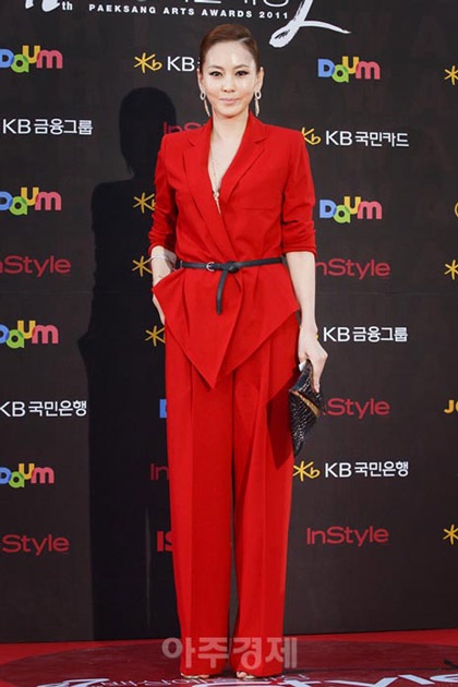 Sao khoe sắc tại lễ trao giải nghệ thuật Baeksang - 35 Sao khoe sắc tại lễ trao giải nghệ thuật Baeksang - 35