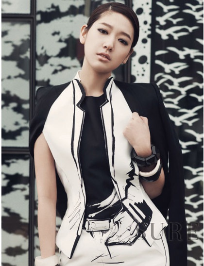 Sao 9X Park Shin Hye hướng tới phong cách gợi cảm  - 20