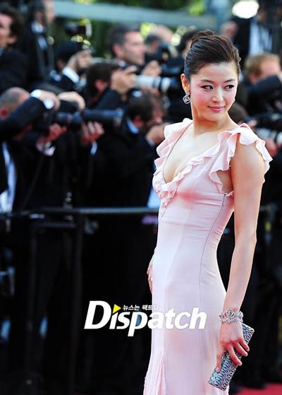 “Cô nàng ngổ ngáo” hồi hộp khi tới Cannes dự LHP - 12 “Cô nàng ngổ ngáo” hồi hộp khi tới Cannes dự LHP - 12