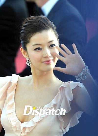 “Cô nàng ngổ ngáo” hồi hộp khi tới Cannes dự LHP - 15 “Cô nàng ngổ ngáo” hồi hộp khi tới Cannes dự LHP - 15