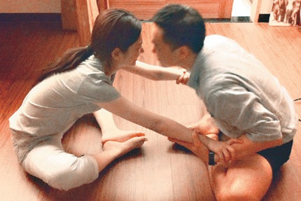 Nữ diễn viên bị bỏng Selina làm đám cưới vào tháng 10 - 2 Nữ diễn viên bị bỏng Selina làm đám cưới vào tháng 10 - 2