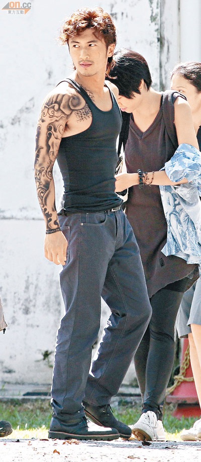 Tạ Đình Phong không muốn vợ tới Malaysia - 1