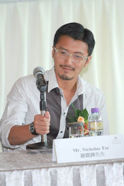 Trương Bá Chi hủy một loạt kế hoạch làm việc - 2 Trương Bá Chi hủy một loạt kế hoạch làm việc - 2