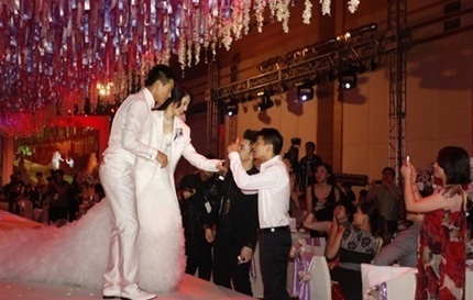 Những hình ảnh đáng nhớ trong lễ cưới của mỹ nhân Đổng Tuyền - 17