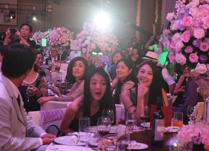 Những hình ảnh đáng nhớ trong lễ cưới của mỹ nhân Đổng Tuyền - 24