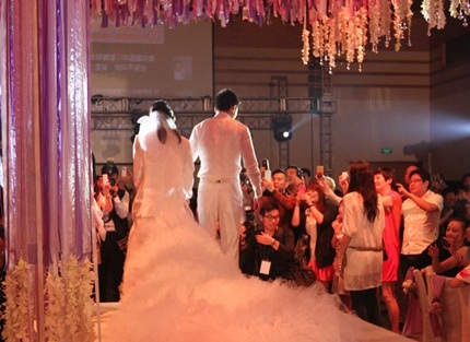 Những hình ảnh đáng nhớ trong lễ cưới của mỹ nhân Đổng Tuyền - 9