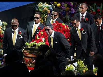 Người thân cãi cọ vì show diễn tưởng nhớ Michael Jackson - 4 Người thân cãi cọ vì show diễn tưởng nhớ Michael Jackson - 4