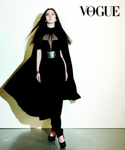 Tạp chí Vogue điểm mặt các bà hoàng của điện ảnh xứ Hàn - 7 Tạp chí Vogue điểm mặt các bà hoàng của điện ảnh xứ Hàn - 7