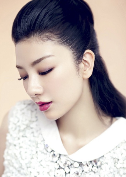 Huỳnh Dịch kiêu kỳ, Thư Kỳ gợi cảm  - 7