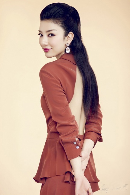 Huỳnh Dịch kiêu kỳ, Thư Kỳ gợi cảm  - 8