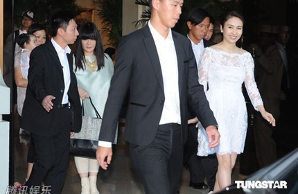 Cặp sinh đôi của Lê Tư lần đầu lộ diện  - 3