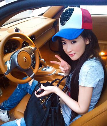 Một người mẫu Trung Quốc công khai tình cảm với Tạ Đình Phong - 2 Một người mẫu Trung Quốc công khai tình cảm với Tạ Đình Phong - 2