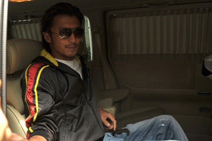 Con trai Tạ Đình Phong khóc đòi cha quay về - 4