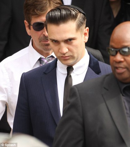 Amy Winehouse và bạn trai đã đính hôn  - 3