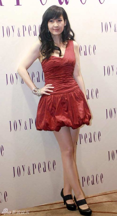 Gu thời trang thanh lịch của Châu Huệ Mẫn - 16 Gu thời trang thanh lịch của Châu Huệ Mẫn - 16