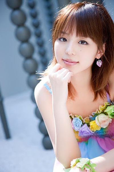 Hình ảnh trong sáng của ngôi sao trẻ Aya Hirano - 4 Hình ảnh trong sáng của ngôi sao trẻ Aya Hirano - 4