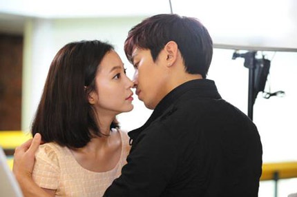 “Han Ye Seul bị đối xử như nô lệ” - 4 “Han Ye Seul bị đối xử như nô lệ” - 4