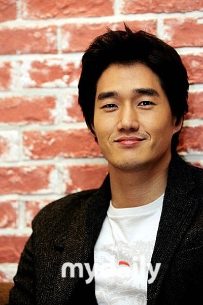 Một cặp đôi xứ Hàn công bố làm đám cưới - 4