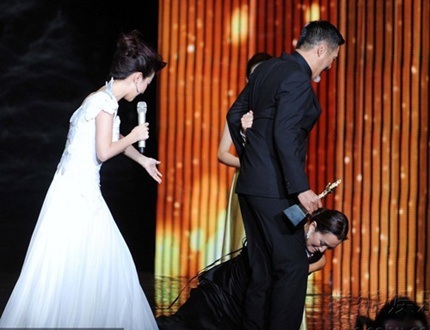 Khoảnh khắc ngượng ngùng của người đẹp - 2