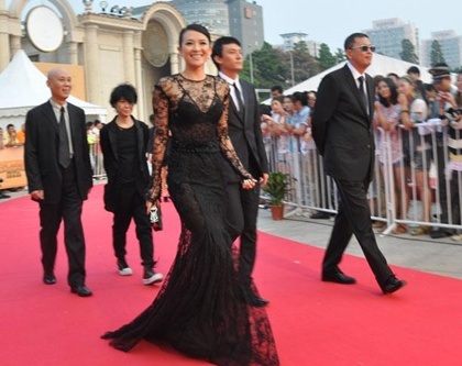 Mỹ nhân Hoa ngữ diện váy ren mỏng manh - 17