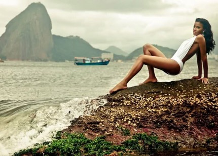 Vẻ nóng bỏng của tân hoa hậu Hoàn vũ - 2