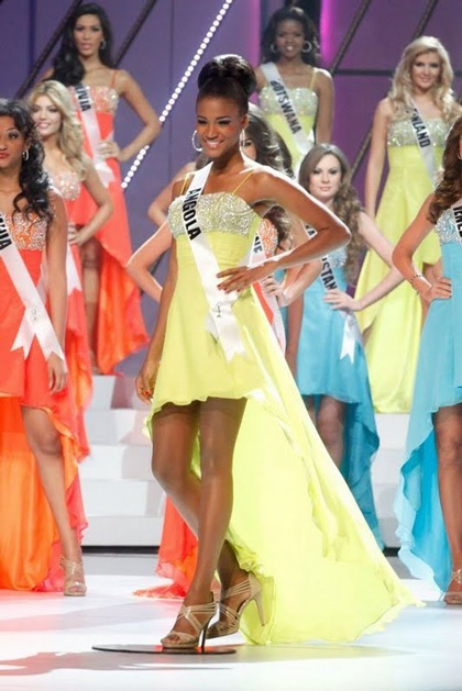 Vẻ nóng bỏng của tân hoa hậu Hoàn vũ - 45