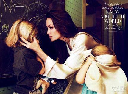 Angelina Jolie vẹn nguyên sức quyến rũ theo thời gian  - 23