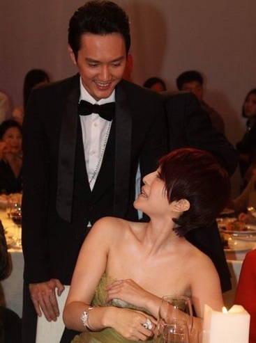 Phạm Băng Băng sợ... tuột váy - 10