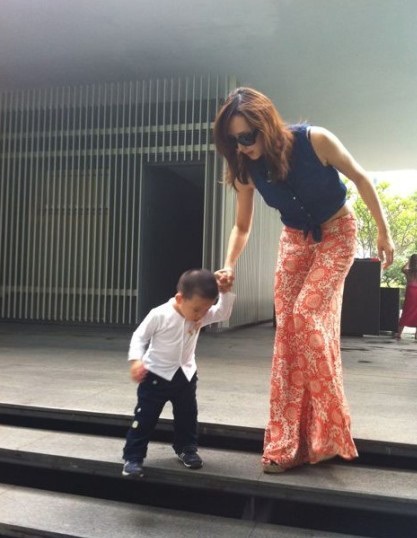 Khoảnh khắc đáng yêu của quý tử nhà “người đẹp cổ trang” Hồ Tịnh - 2 Khoảnh khắc đáng yêu của quý tử nhà “người đẹp cổ trang” Hồ Tịnh - 2