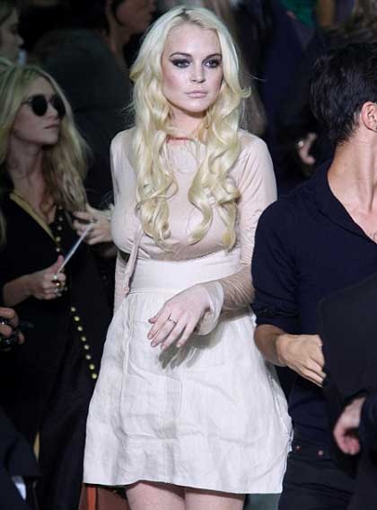 Vòng quanh thế giới giải trí ngày 3/10 - 1