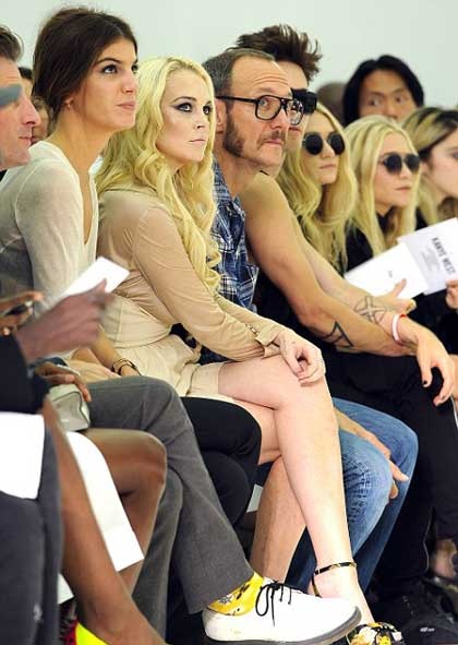 Vòng quanh thế giới giải trí ngày 3/10 - 3