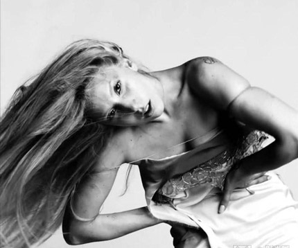 Lady Gaga khiến thợ săn ảnh bận rộn vì... váy ren - 13 Lady Gaga khiến thợ săn ảnh bận rộn vì... váy ren - 13