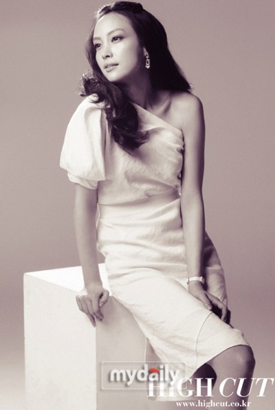 Lee Na Young bị thất sủng vì chia tay với Bae Yong Joon? - 2