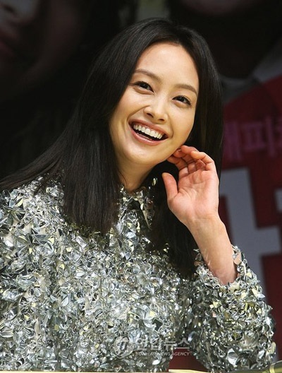 Lee Na Young bị thất sủng vì chia tay với Bae Yong Joon? - 4