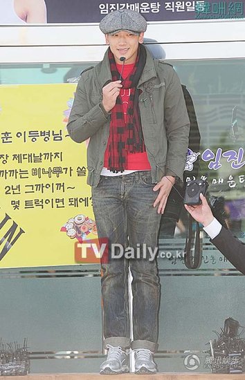 Bi (Rain) chính thức đi bộ đội - 7