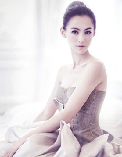 Rộ tin đồn tình cảm giữa Trương Bá Chi và Trịnh Y Kiện  - 1