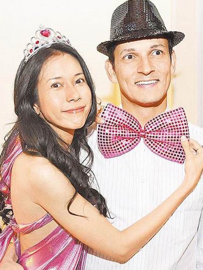 Mạc Văn Úy gác công việc để hưởng tuần trăng mật - 2