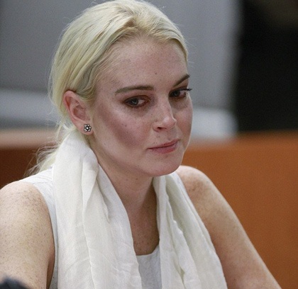 Lindsay Lohan bị còng tay ngay tại tòa - 5
