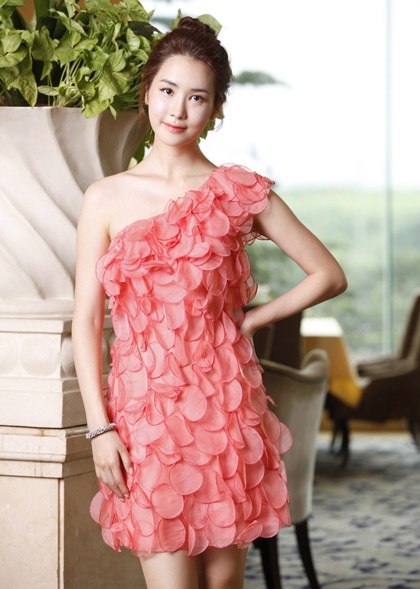 Nữ diễn viên Lee Da Hae khoe dáng vóc siêu mẫu - 14