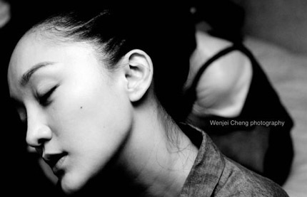 Châu Tấn nồng nàn sắc đỏ - 8