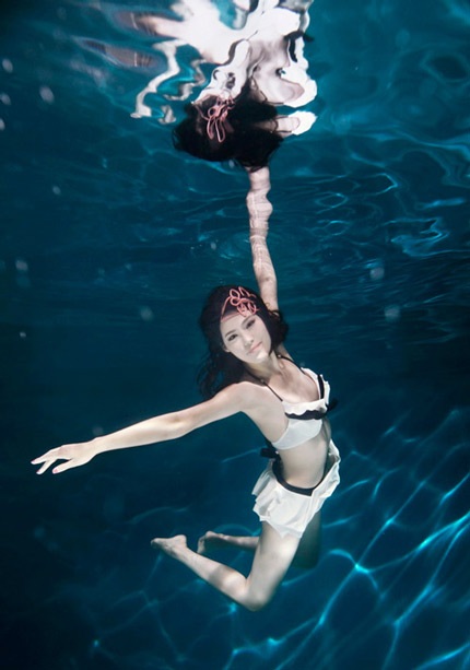 Ấn tượng với bộ ảnh dưới nước của người đẹp Hoa ngữ - 3