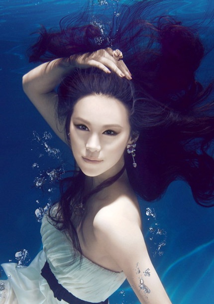 Ấn tượng với bộ ảnh dưới nước của người đẹp Hoa ngữ - 7