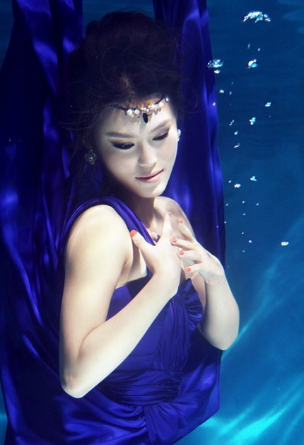 Ấn tượng với bộ ảnh dưới nước của người đẹp Hoa ngữ - 9
