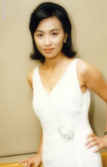 Lưu Gia Linh - Người phụ nữ kỳ lạ của làng giải trí Hồng Kông - 1 Lưu Gia Linh - Người phụ nữ kỳ lạ của làng giải trí Hồng Kông - 1