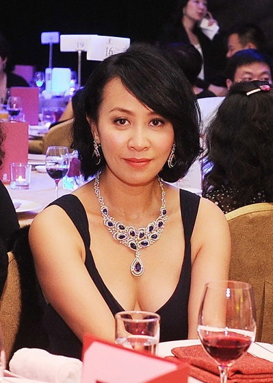 Lưu Gia Linh - Người phụ nữ kỳ lạ của làng giải trí Hồng Kông - 14 Lưu Gia Linh - Người phụ nữ kỳ lạ của làng giải trí Hồng Kông - 14