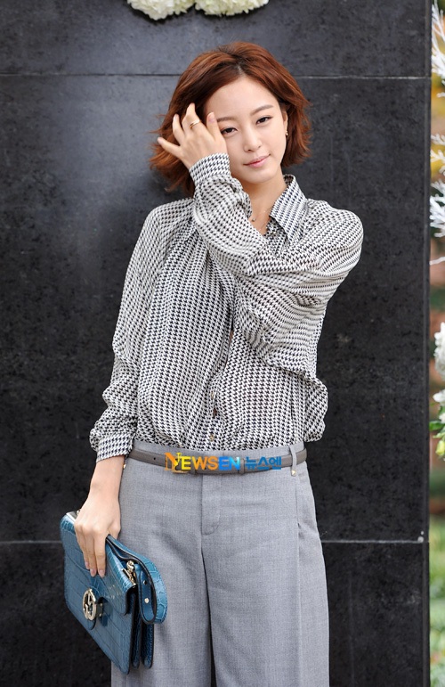 Người đẹp “rủ nhau” đi đám cưới “hoa hậu dao kéo” xứ Hàn - 6 Người đẹp “rủ nhau” đi đám cưới “hoa hậu dao kéo” xứ Hàn - 6
