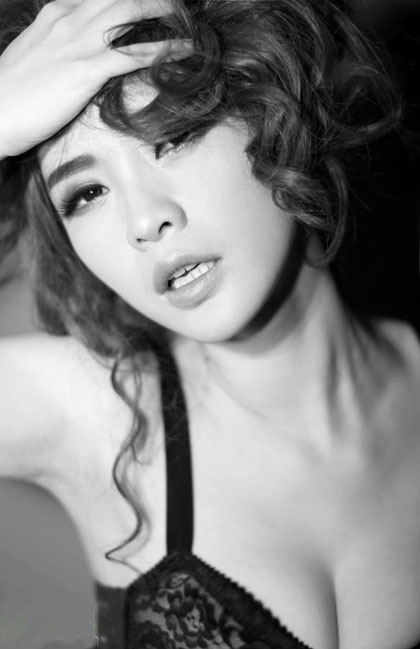 Siêu “vòng một” Liễu Nham: Ngây thơ và trong sáng - 5 Siêu “vòng một” Liễu Nham: Ngây thơ và trong sáng - 5